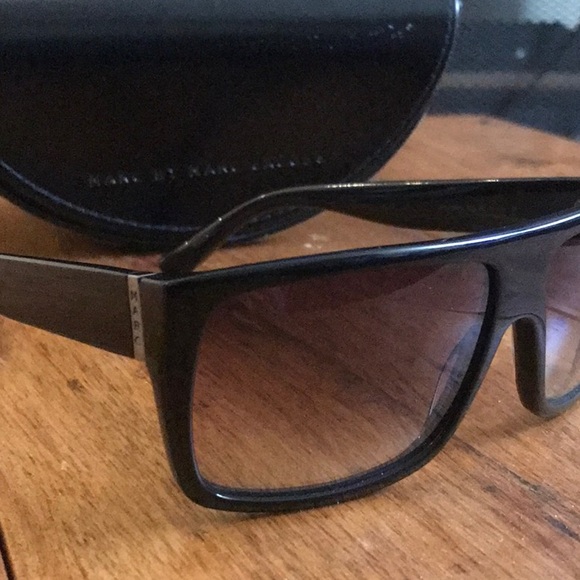 COPY - NWOT Marc Jacobs Flat top brow black sunglasses - Picture 3 of 6